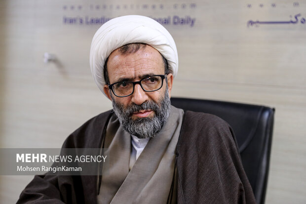 نباید اثری که با ارزشهای اجتماعی سازگاری ندارد، از پلتفرمها پخش شود
