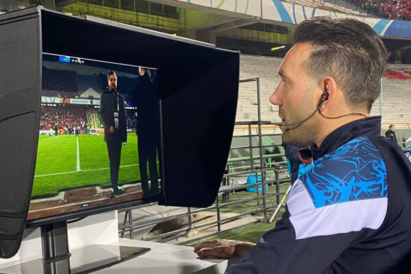 مهدوی داور بازی معوقه تبریز/ کاظمی سوت بازی حساس را در دست گرفت مهدوی داور بازی معوقه تبریز/ کاظمی سوت بازی حساس را در دست گرفت