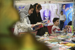 برپایی غرفه جوانی جمعیت در نمایشگاه قرآن