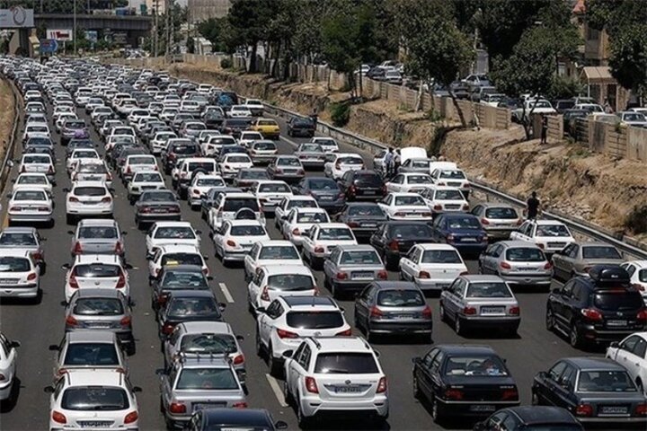 ترافیک نیمه سنگین در آزادراه قزوین -کرج