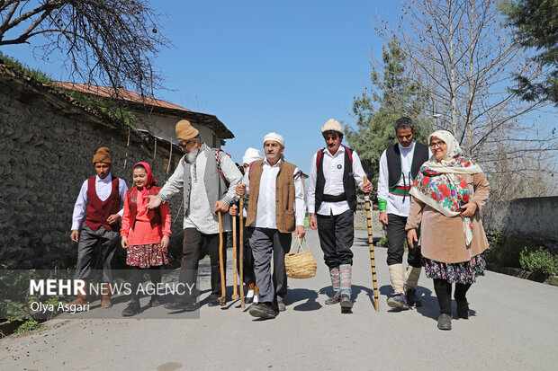 رسم خوش نوروزخوانی – گلستان