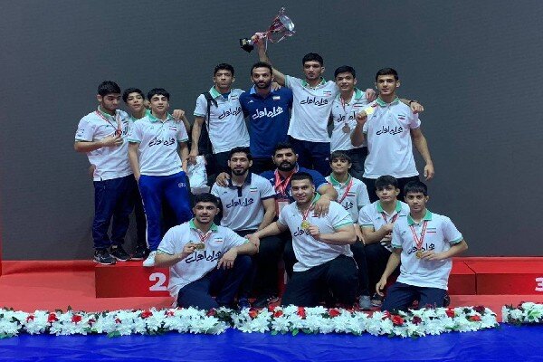 Genç milli güreşçiler, Türkiye Uluslararası Zafer Kupası'nda birinci oldu