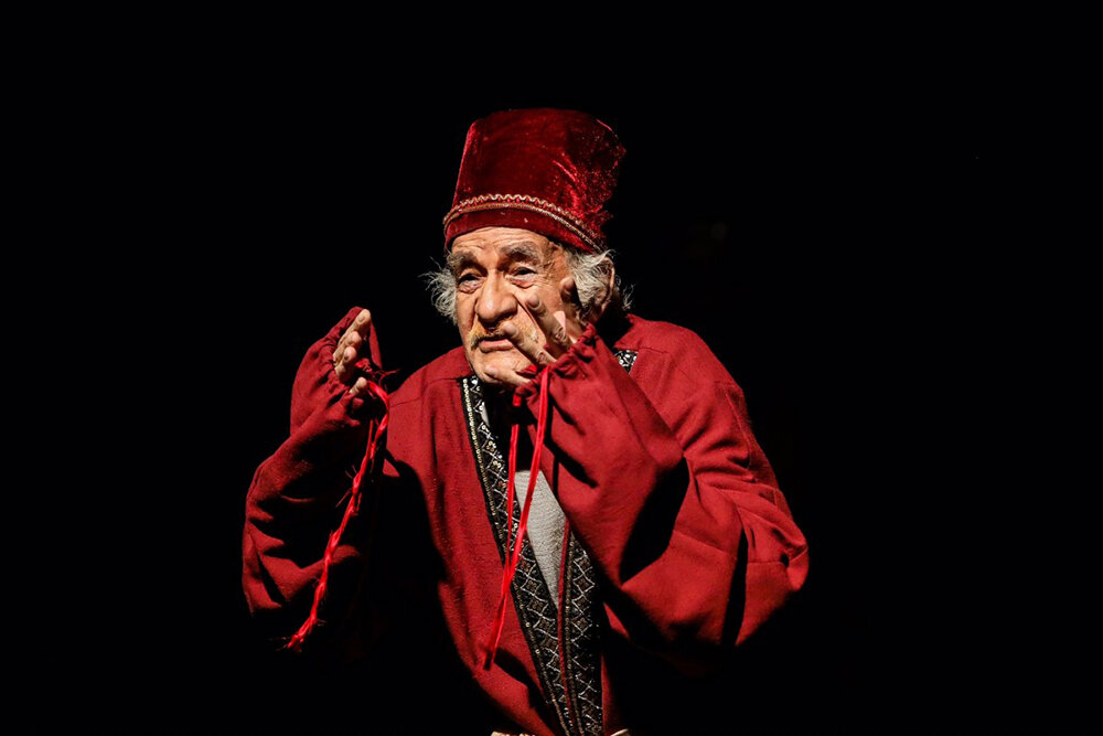 تئاتریهای سیمرغ به دست/ موفقیت سجاد افشاریان و درخشش «هیدن»