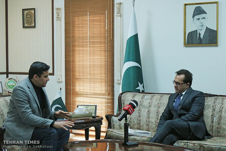 Pakistani envoy discusses bilateral ties during interview with Tehran Times