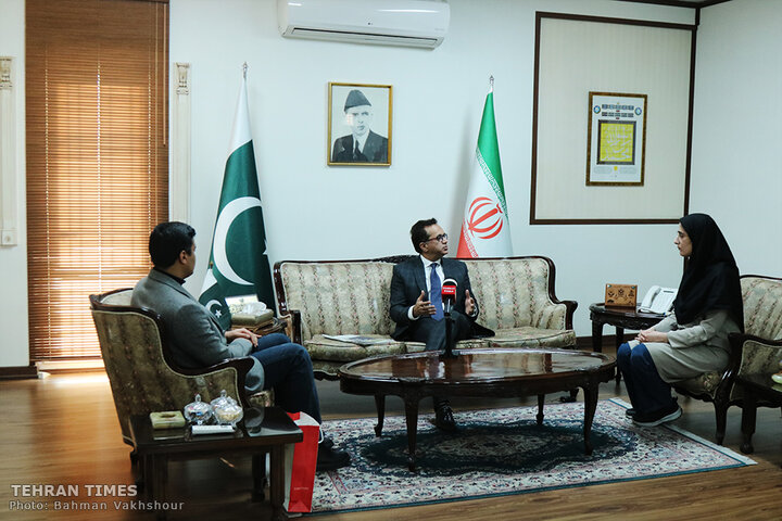 Pakistani envoy discusses bilateral ties during interview with Tehran Times