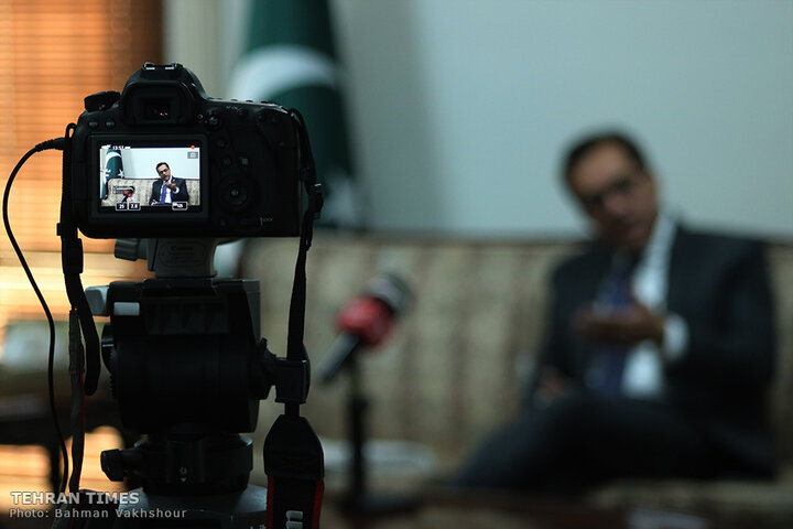 Pakistani envoy discusses bilateral ties during interview with Tehran Times