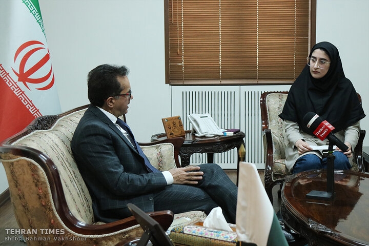 Pakistani envoy discusses bilateral ties during interview with Tehran Times