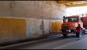 بی احتیاطی راننده تریلی تونل آزادی ایلام را ۵ ساعت مسدود کرد
