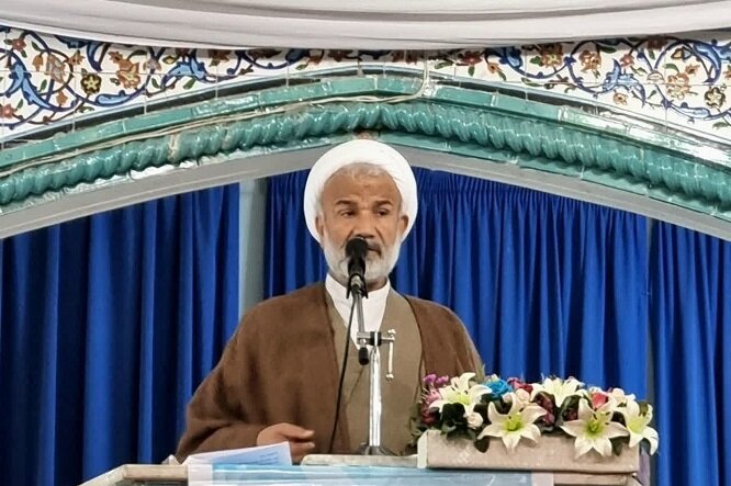 امام جمعه دشتستان: پرچم بصیرت و مقاومت بر دوش نسل جدید قرار دارد امام جمعه دشتستان: پرچم بصیرت و مقاومت بر دوش نسل جدید قرار دارد