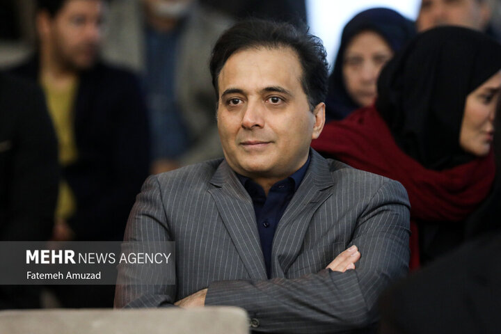 شنونده چند عیدانه در آغاز دهه ولایت باشید؛ یادنامهای برای قدیمیها شنونده چند عیدانه در آغاز دهه ولایت باشید؛ یادنامهای برای قدیمیها