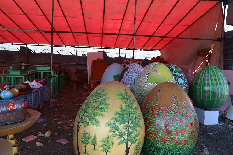 نصب ۱۱۰ المان و برپایی ۱۰ سفره هفتسین در سنندج