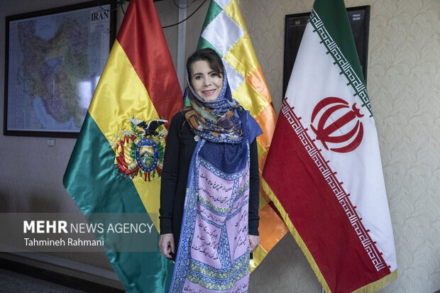 سفيرة بوليفيا في طهران: حجب صفحة قائد الثورة على أنستغرام جاء بسبب دعم فلسطين