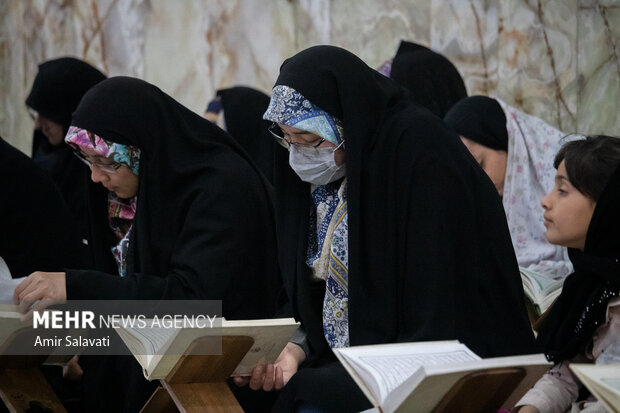 ماہ رمضان المبارک، سمنان میں تلاوت قرآن کی محفل
