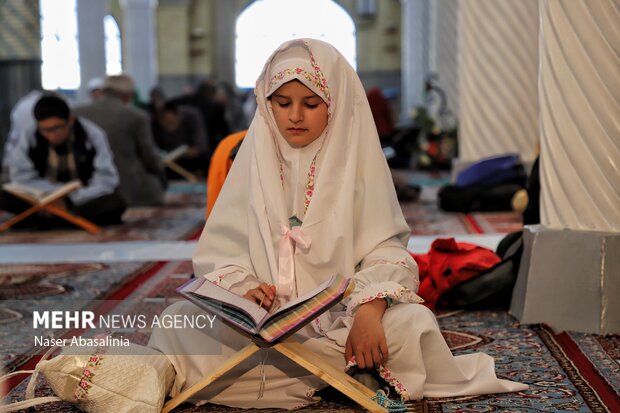 رمضان المبارک، سنندج میں تلاوت قرآن کریم کی محفل، تصاویر
