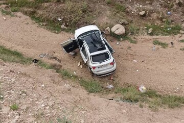 سقوط خودرو به دره در محور مهران به دهلران ۵ مصدوم برجا گذاشت