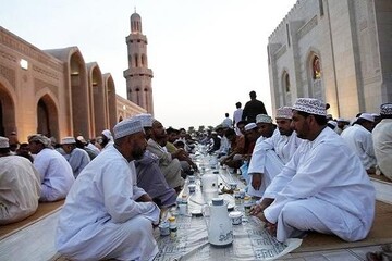 رمضان در عمان؛ از برگزاری «تومینه» تا صرف «مصانف» و «خبیصه»