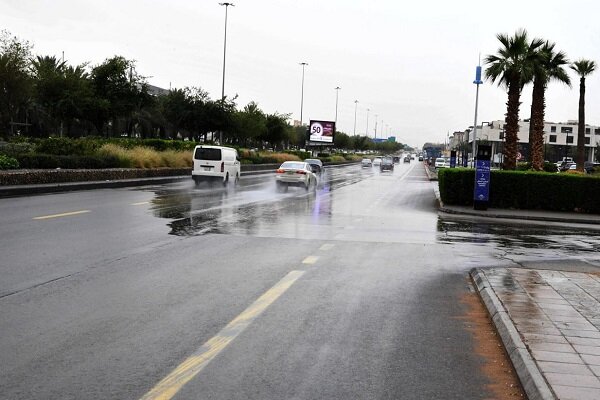 بارش شدید باران و آبگرفتگی معابر در ریاض عربستان+فیلم