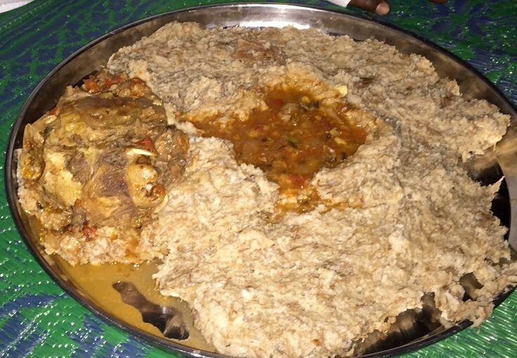 Umman; Halkın toplu iftar sofraları ve camiilerde buluştuğu yer