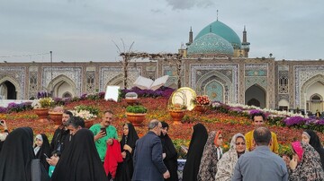 چیدمان هفت سین در صحن و سرای منور حرم مطهر رضوی