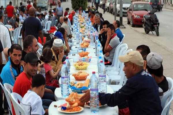 رمضان در تونس؛ توجه ویژه به خرید ظروف و لباس‌های نو