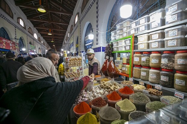 Tunus; Ramazan'ı yeni kıyaftelerle kutlayan ülke