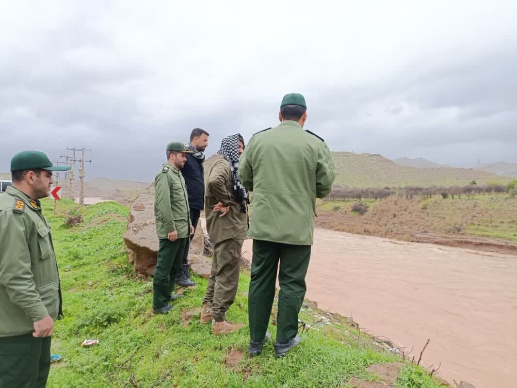 بازدید فرمانده سپاه لرستان از مسیر رودخانه «کشکان»