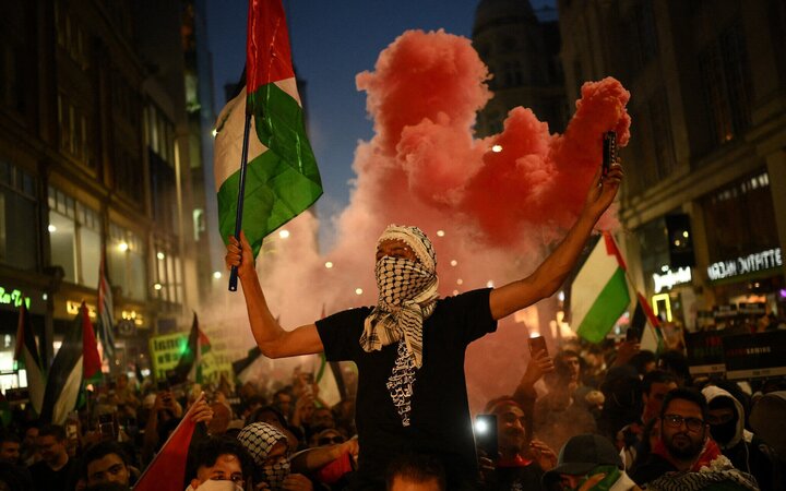 نصرةً لغزة.. تظاهرة حاشدة في الدنمارك للمطالبة بوقف الإبادة الجماعية
