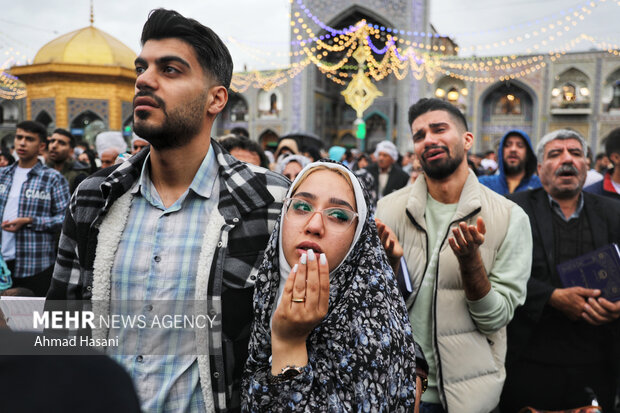 حرم حضرت امام رضاؑ میں جشن نوروز اور نئے سال کی روح پرور تقریب
