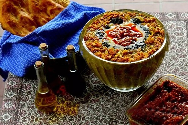 İran'ın farklı kentlerindeki en lezzetli iftar yemekleri