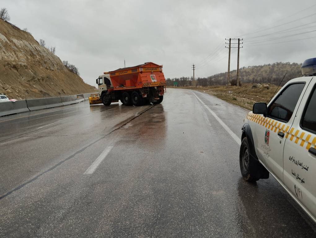 سیل راه برخی مناطق کهگیلویه و بویراحمد را مسدود کرد/تخلیه ۳ روستا