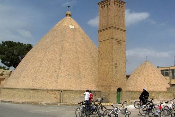 غار اژدها و کارگاههای عبابافی در شهری ۳ هزار ساله در دل کویر