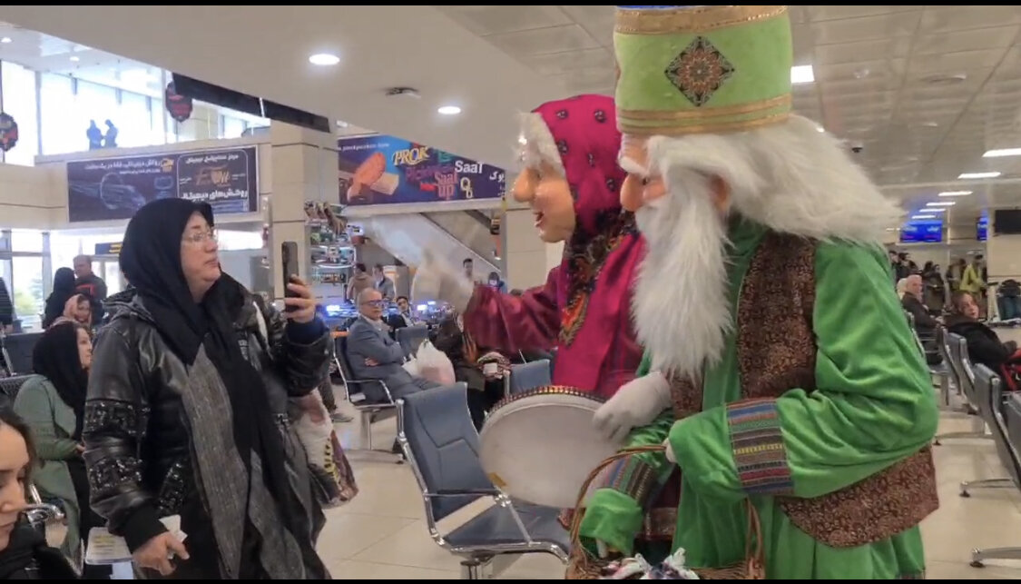 استقبال از مسافران نوروزی در فرودگاه ارومیه