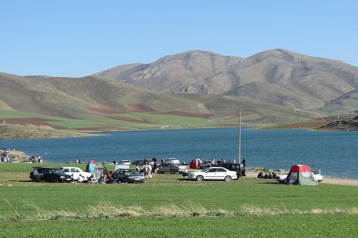 دهگلان شهر دشت و شکوفه‌ها/ قطب کشاورزی کردستان پذیرای گردشگران