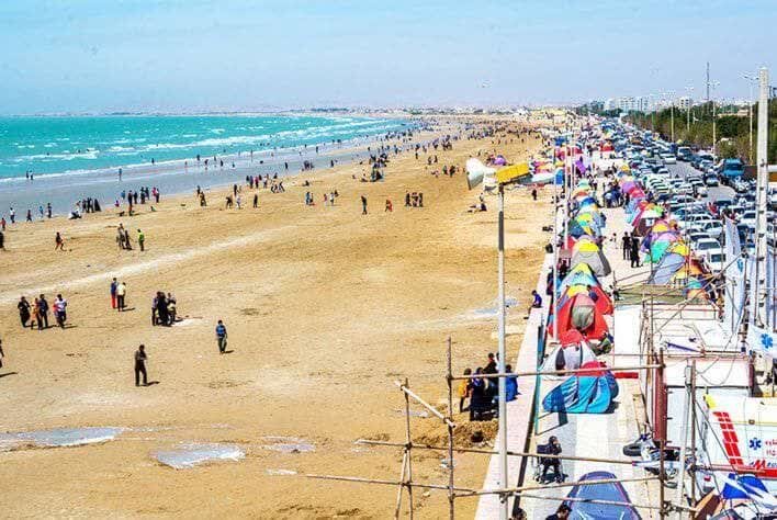 نجات خانم ۳۳ ساله از غرق شدگی در ساحل گناوه نجات خانم ۳۳ ساله از غرق شدگی در ساحل گناوه