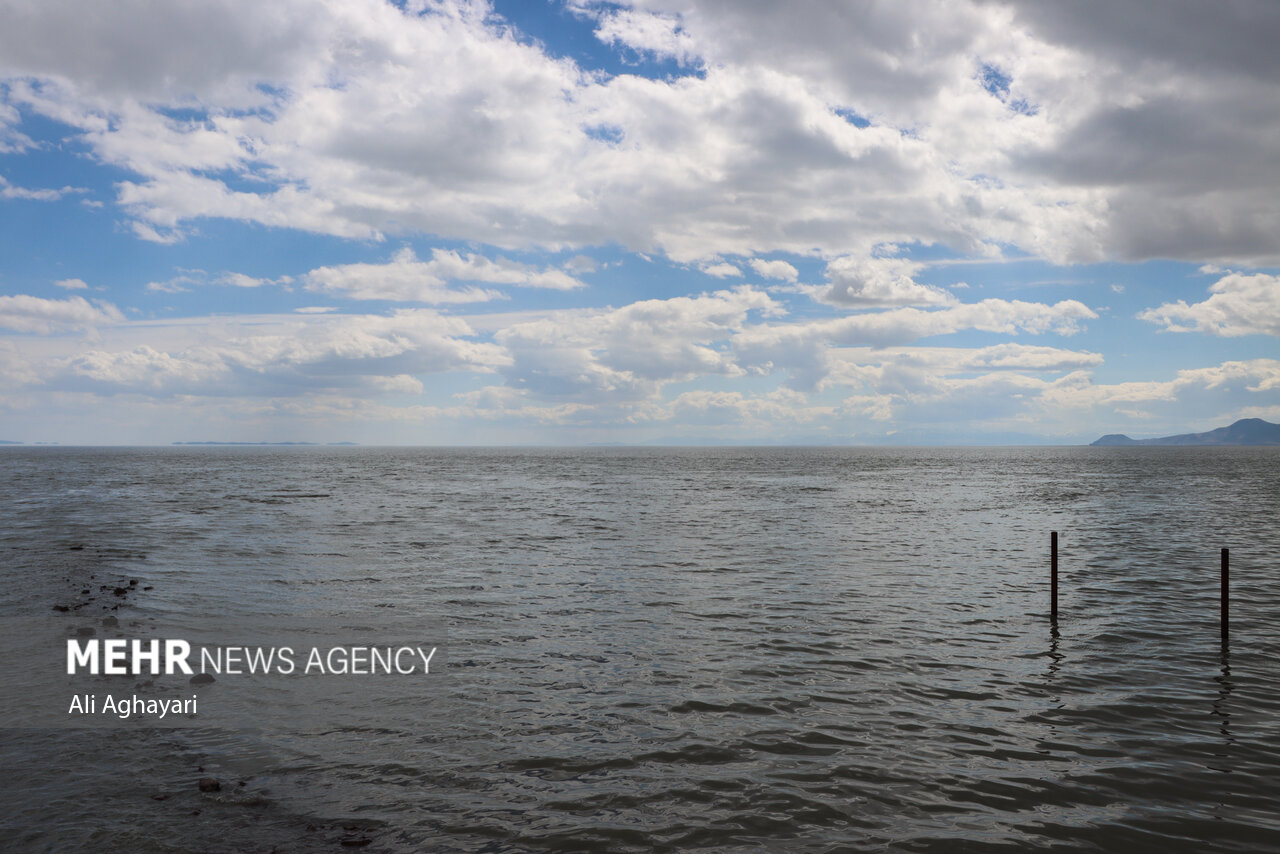 دلشوره دریاچه ارومیه ادامه دارد/ وعدهها محقق میشود؟