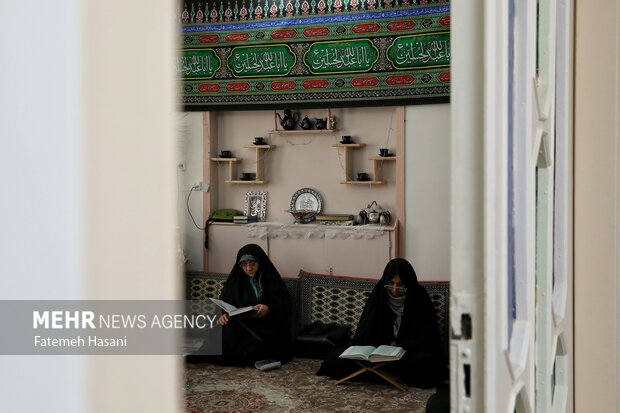 گھروں میں قرآن خوانی کی محفلوں کا انعقاد، ایک قدیم ایرانی روایت

