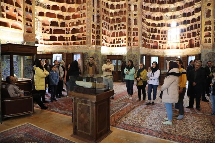 بازار سنتی اردبیل جلوه گاه تجارت و دیانت/قیصریه اردبیل دیدنی است