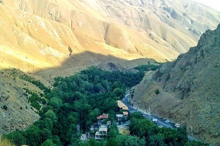 تلفیق زیبایی طبیعت و معماری در خوانسار/ دیار لالههای واژگون