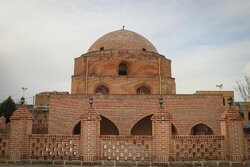 گنبدخانه مسجد جامع  ارومیه پس از ۲۰ سال مرمت می‌شود