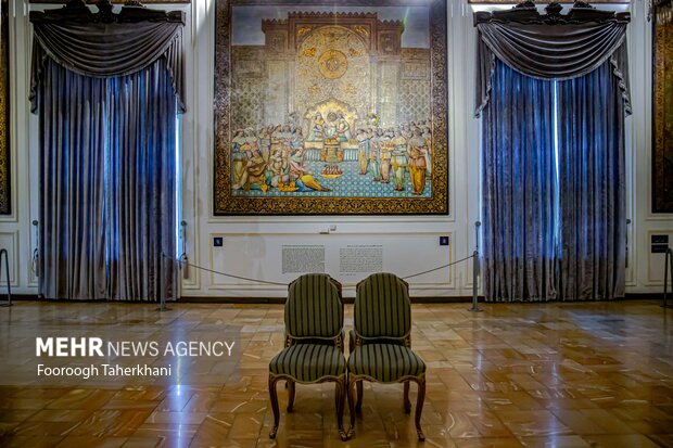 کاخ مرمر یکی از کاخهای تاریخی تهران که در سال ۱۳۱۳ به دستور رضاشاه پهلوی تأسیس شده است. این اثر بهعنوان یکی از آثار ملی ایران به ثبت رسیده است