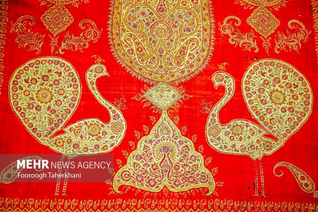 کاخ مرمر یکی از کاخهای تاریخی تهران که در سال ۱۳۱۳ به دستور رضاشاه پهلوی تأسیس شده است. این اثر بهعنوان یکی از آثار ملی ایران به ثبت رسیده است