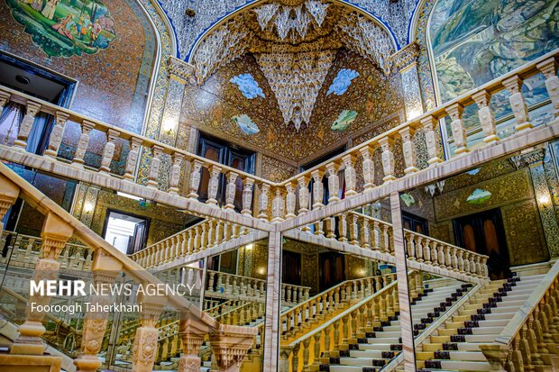 نمای داخل گنبد که با به گنبد مسجد شیخ لطفالله شباهت دارد