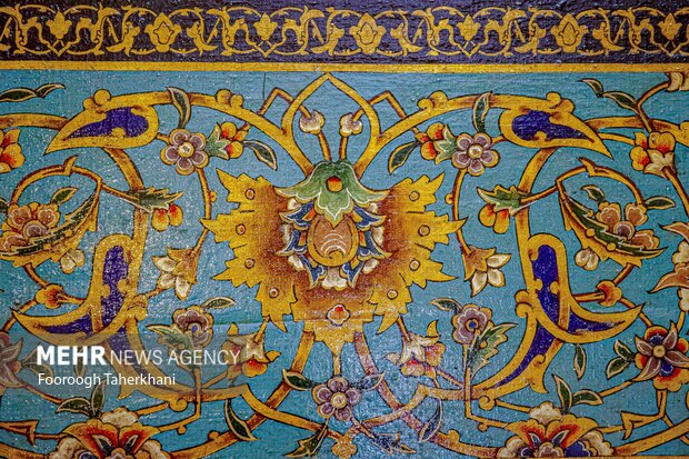 کاخ مرمر یکی از کاخهای تاریخی تهران که در سال ۱۳۱۳ به دستور رضاشاه پهلوی تأسیس شده است. این اثر بهعنوان یکی از آثار ملی ایران به ثبت رسیده است