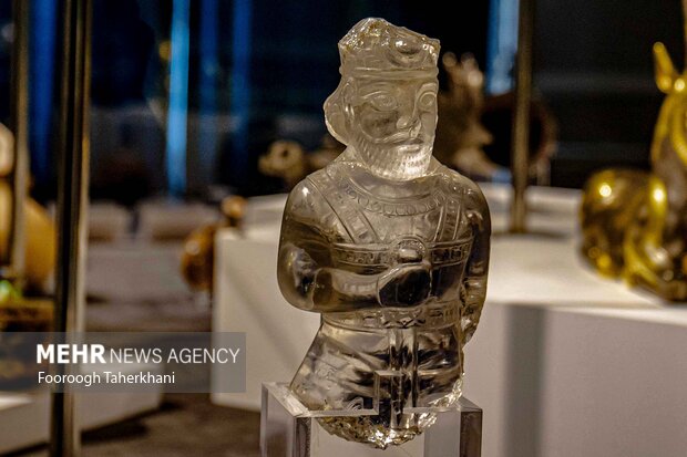 کاخ مرمر یکی از کاخهای تاریخی تهران که در سال ۱۳۱۳ به دستور رضاشاه پهلوی تأسیس شده است. این اثر بهعنوان یکی از آثار ملی ایران به ثبت رسیده است