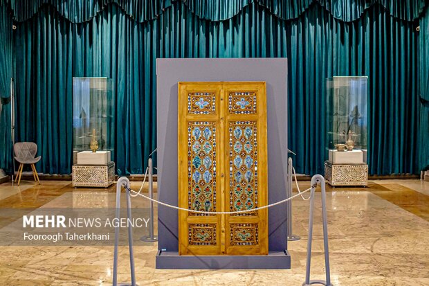 کاخ مرمر یکی از کاخهای تاریخی تهران که در سال ۱۳۱۳ به دستور رضاشاه پهلوی تأسیس شده است. این اثر بهعنوان یکی از آثار ملی ایران به ثبت رسیده است