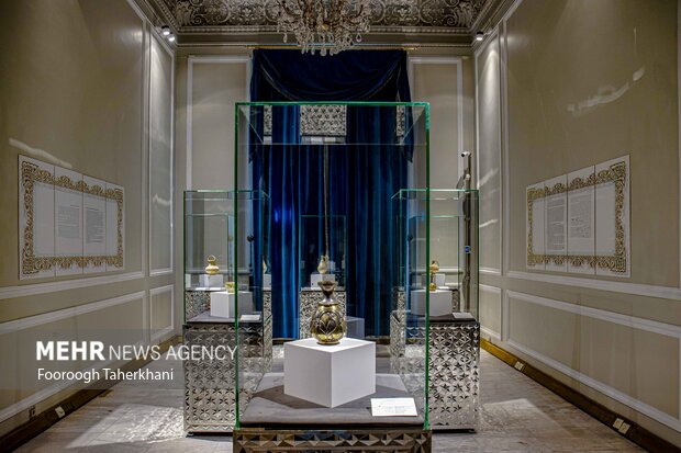 کاخ مرمر یکی از کاخهای تاریخی تهران که در سال ۱۳۱۳ به دستور رضاشاه پهلوی تأسیس شده است. این اثر بهعنوان یکی از آثار ملی ایران به ثبت رسیده است