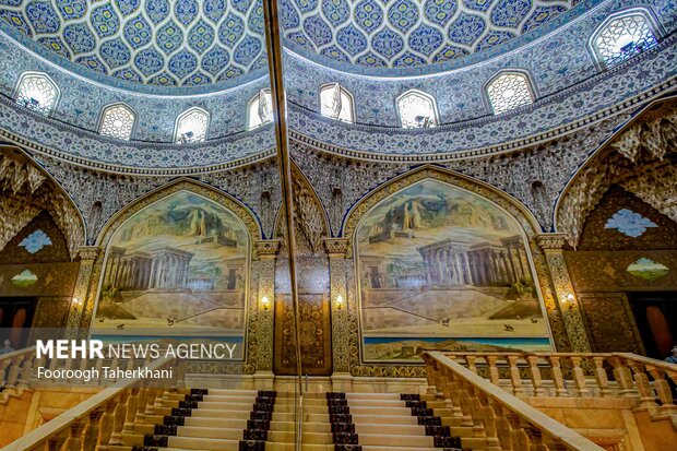 نمای داخل گنبدکاخ مرمر که با به گنبد مسجد شیخ لطفالله شباهت دارد
