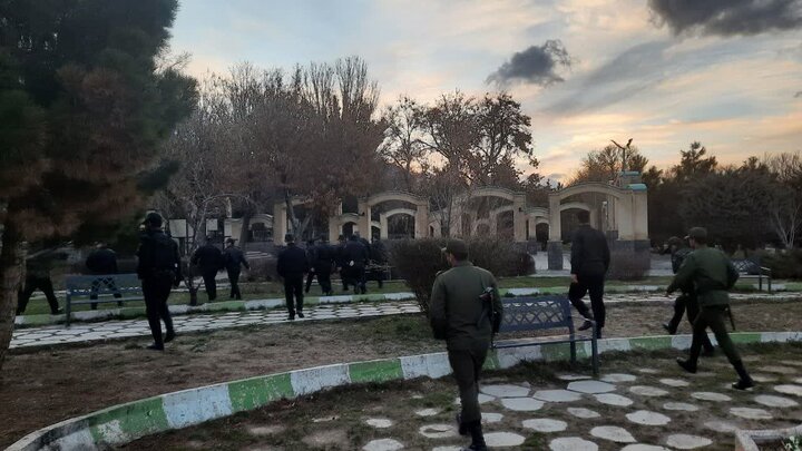 اجرای طرح پاکسازی پارکهای همدان از تظاهر به روزه خواری