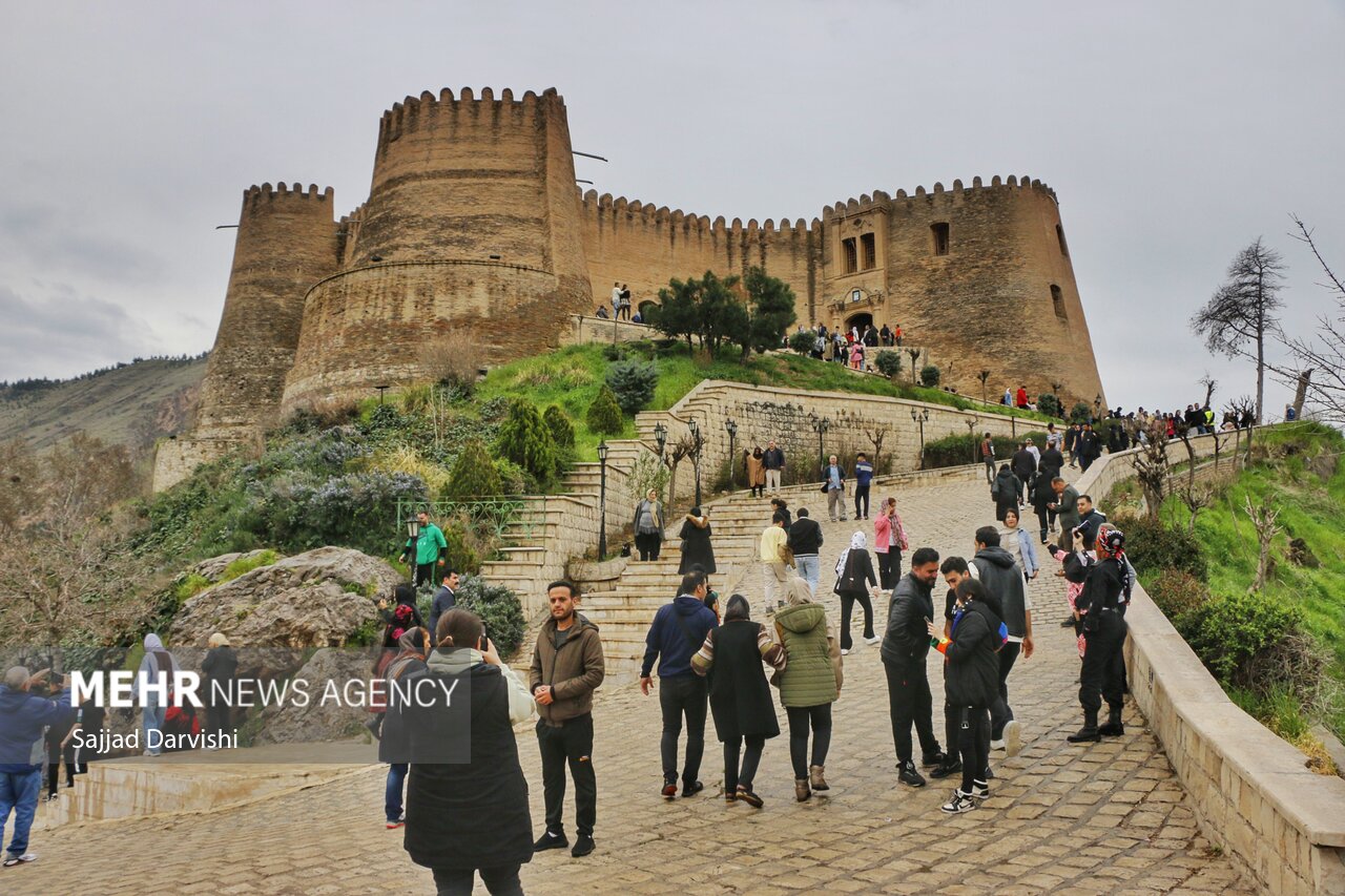 «زیرساخت» پازل گردشگری لرستان را نساخت!