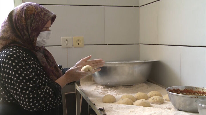 رسمهای ماه رمضان در بام ایران؛ از برش پیراهن مراد تا کاکولیپزان